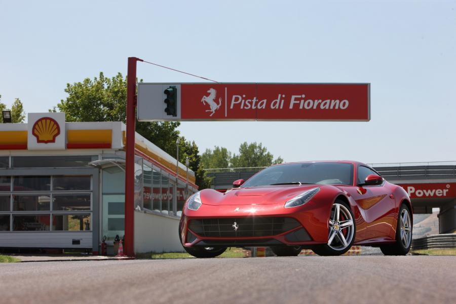  Ferrari F12berlinetta 2012 года  (фото 13 из 104)